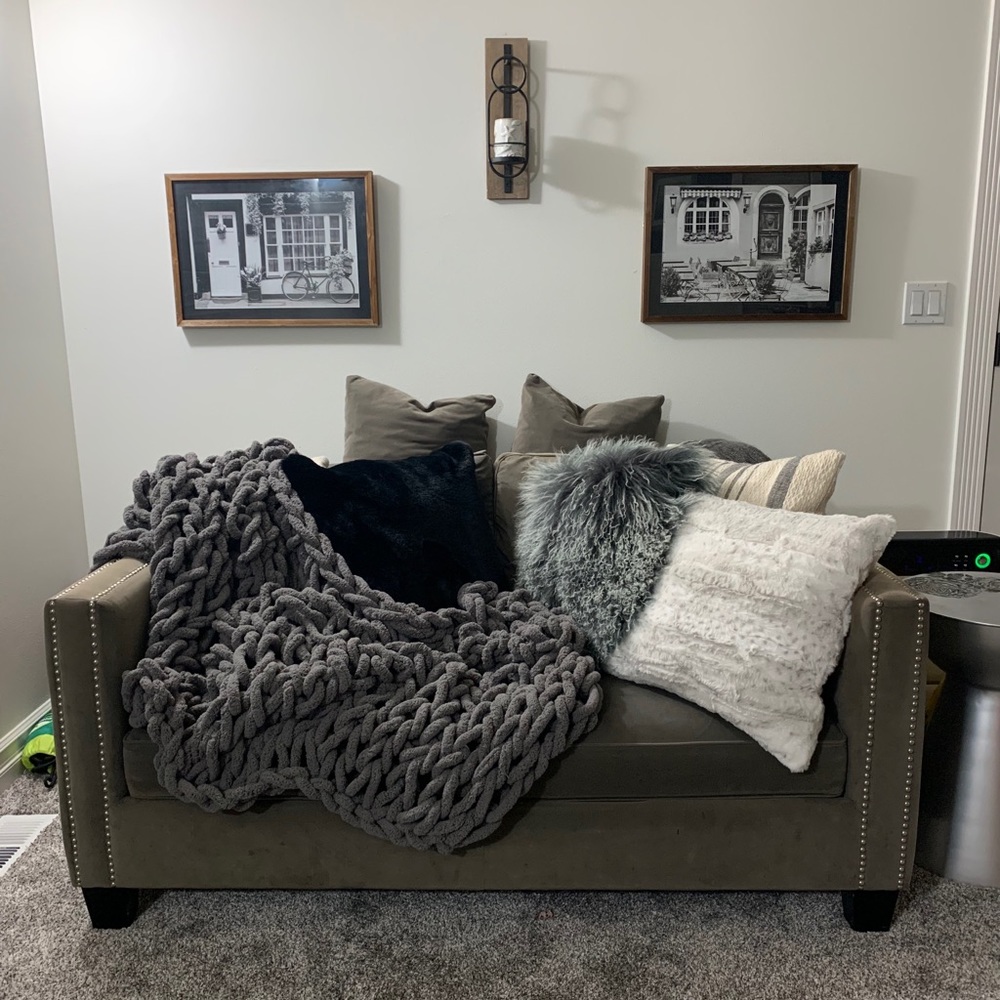 Chunky knot blanket